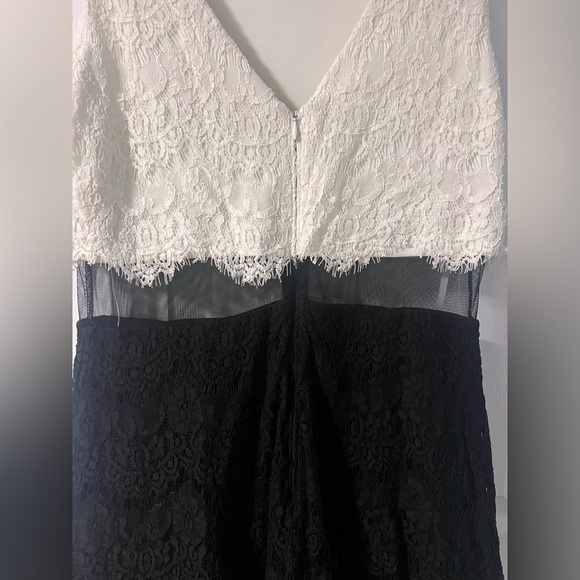 Betsey & Adam Illusion Embroidered and Tulle Cocktail Dress - Picture 5 of 7